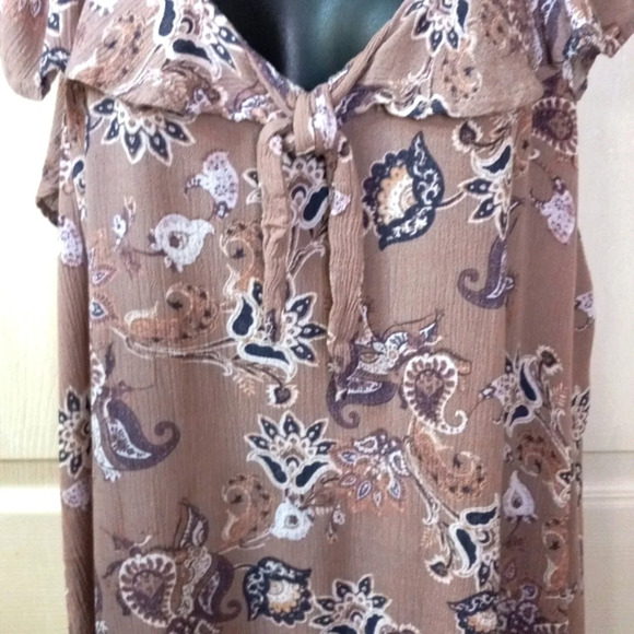 Torrid Walnut Paisley Gauze Cold Shoulder Top Size 3X Plus Size - Picture 5 of 12